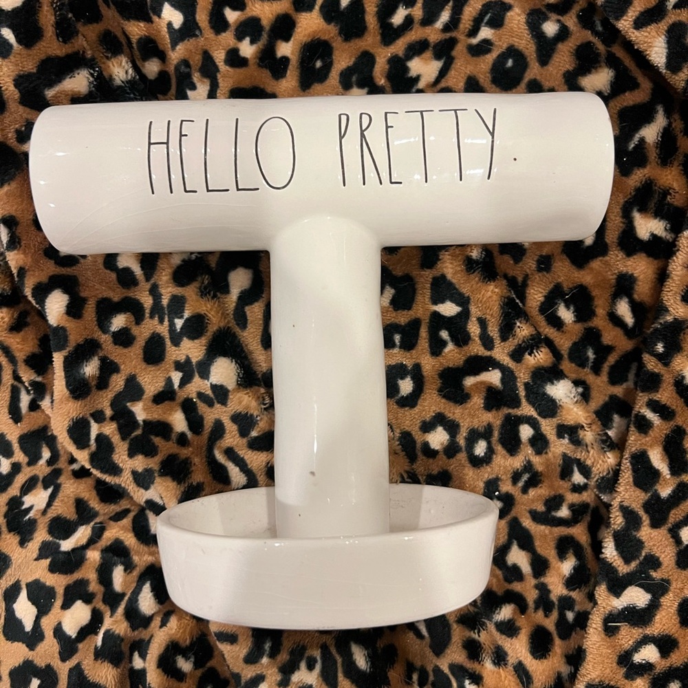 RAE DUNN JEWELRY STAND